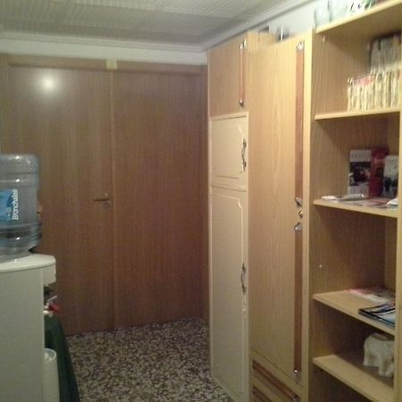 Pension Lacasta Zaragoza Bagian luar foto