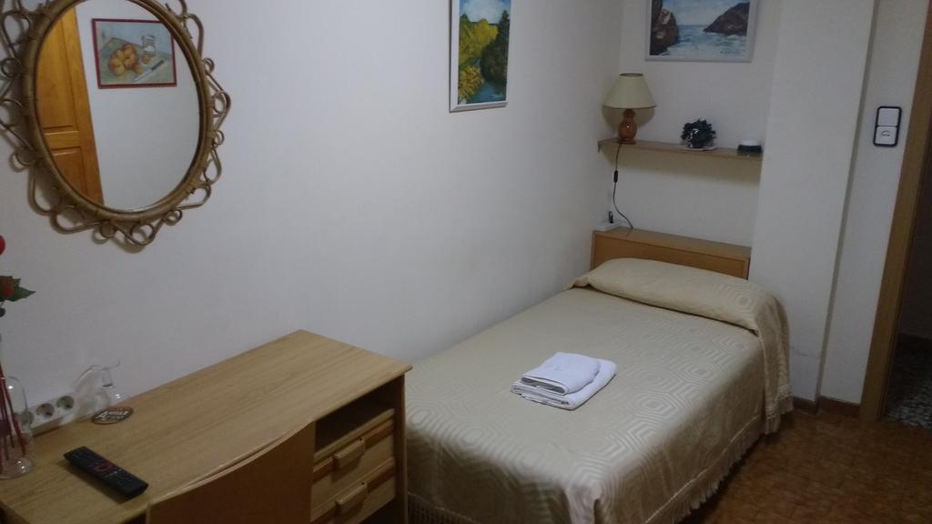 Pension Lacasta Zaragoza Bagian luar foto